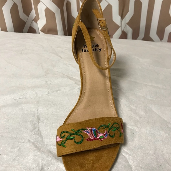 Hippie Laundry Tan Sandals - Picture 5 of 6